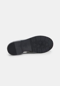 Bata Belebújós cipők - nero