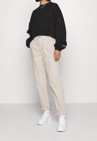 WRSTBHVR Sudadera - black