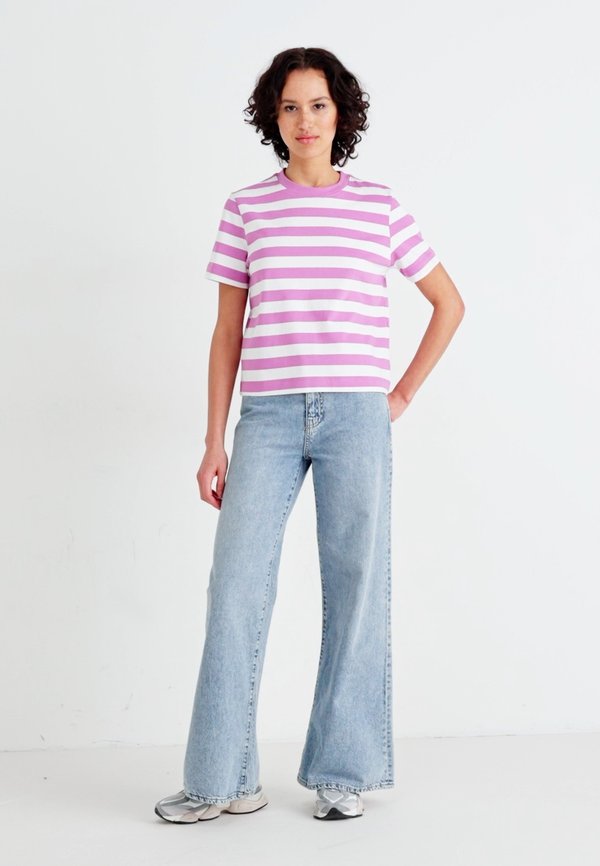 SLFESSENTIAL STRIPED  NOOS - Print T-shirt - first bloom3