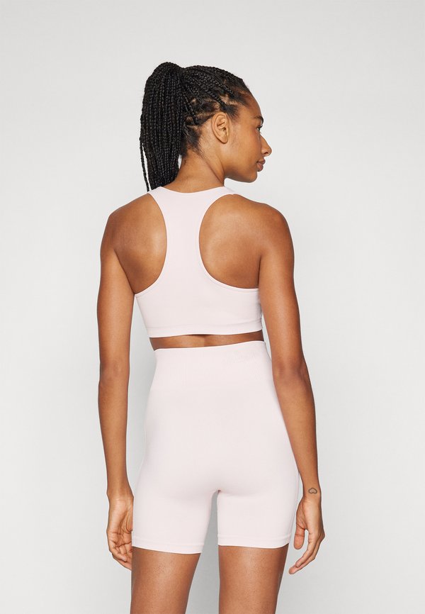 RESTORE SEAMLESS BRA - Light support sports bra3