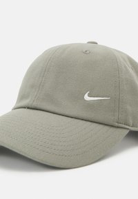 Nike Sportswear CLUB UNISEX - Naģene - light army/sail