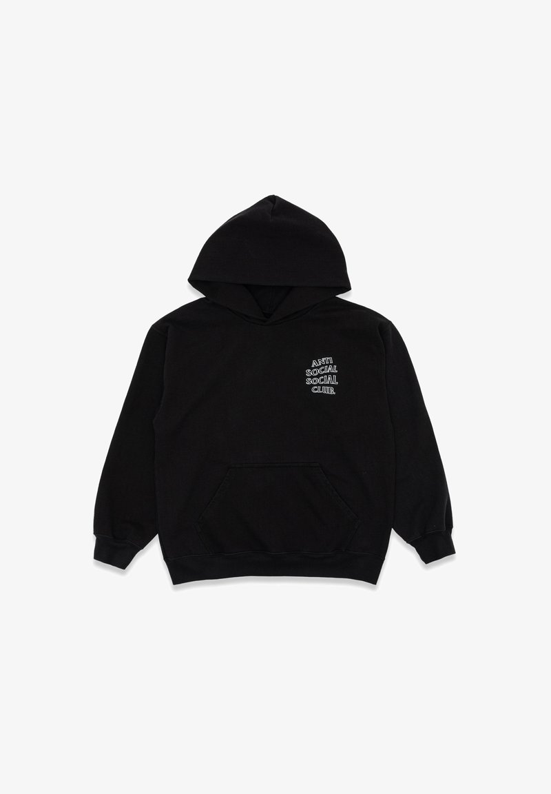 Czarna bluza z kapturem wykonana z bawełny. Posiada przednią kieszeń oraz biały napis "ANTI SOCIAL SOCIAL CLUB" na lewej stronie klatki piersiowej.
