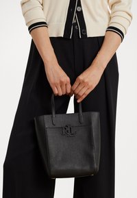 PEBBLED LEATHER SMALL CAMERYN TOTE BAG - Rokassoma - black