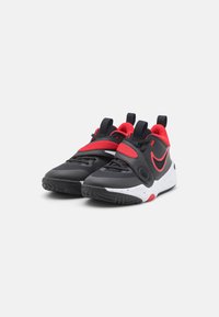 Nike Performance TEAM HUSTLE D 11 - Kosárlabdacipők - black/university red/white