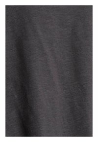 Tessuto grigio testurizzato con un delicato motivo intrecciato, peso medio, finitura liscia, drappeggia con fluidità, ideale per abbigliamento e tessuti per la casa.