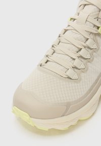 Columbia ESCAPE THRIVE TITANIUM MID - Hikingschuh - cloud grey/citron haze