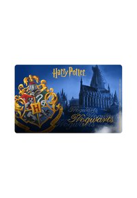 Harry Potter Karte mit blauem Hintergrund, illustriertem Hogwarts Schloss und goldakzentuiertem Wappen mit einem "H" und Tiermotiven.