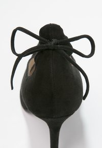 Brenda Zaro Lodičky na vysokém podpatku - black