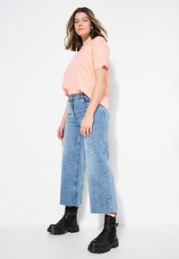 Studio Untold ELASTIC WAIST CULOTTES - Flared jeans - blue denim