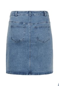 Mini-jupe en denim bleu clair avec deux poches arrière, passants pour ceinture et coutures visibles le long des coutures.