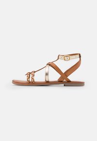 Unselected, nut/gold