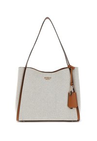 Sac à main tissé beige avec des accents en cuir marron. Il possède un haut incurvé, une bandoulière unique et une petite étiquette détachable avec quincaillerie.