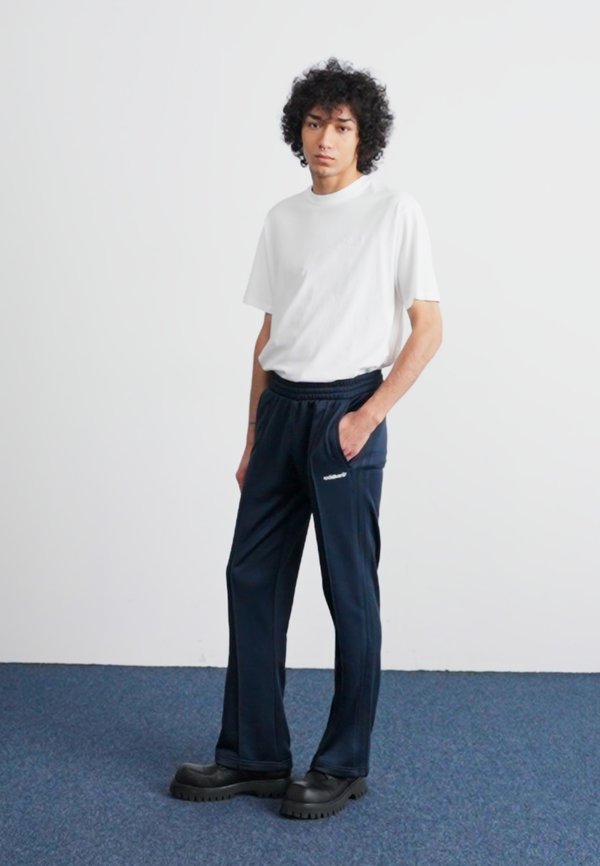 FLARE - Tracksuit bottoms - aurora ink4