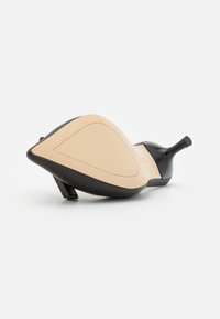 Marc Cain Klassikalised kontsakingad - black