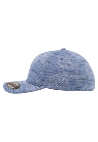 Pet met een gestructureerd ontwerp in een blauw en wit textuurstof, met een stijve gebogen rand en een verstelbare achterkant.