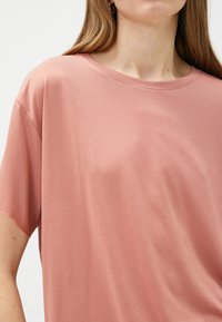 KOTON T-shirt Basic Donna Con Grande Stampa Frontale – Girocollo, Maniche Corte, Misto Poliestere-viscosa