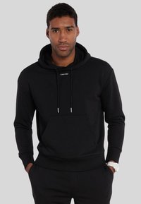 Calvin Klein - NANO LOGO HOODIE - Mikina s kapucňou - ck black Miniatúrny obrázok 1