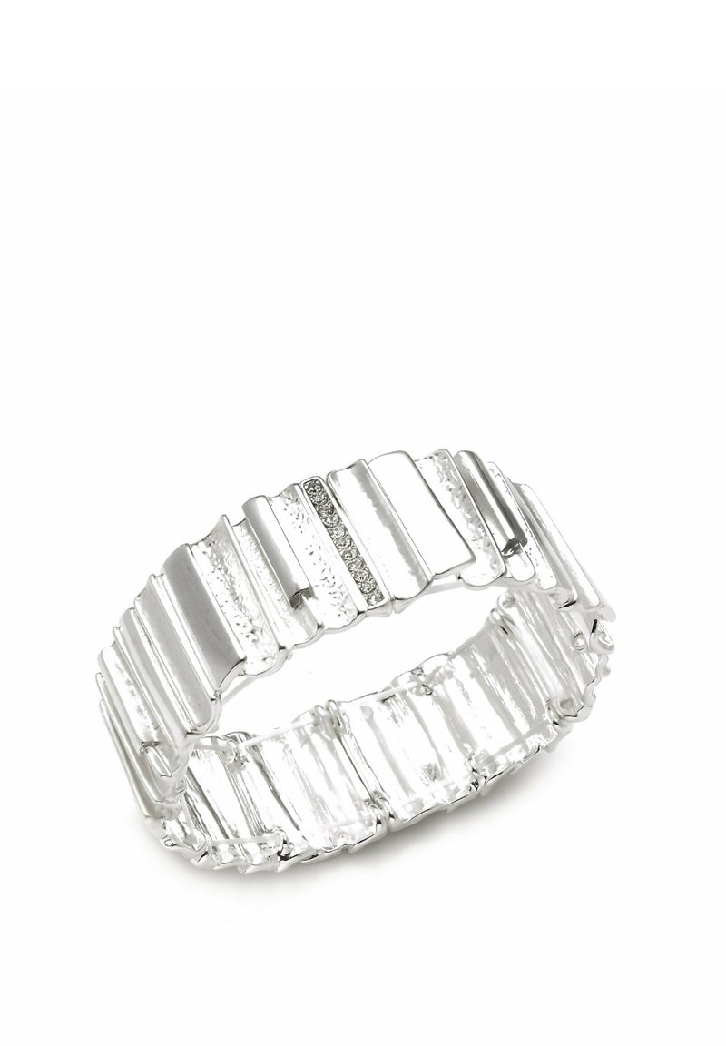 Pulsera de plata hecha de piezas rectangulares enlazadas con superficies alternas lisas y texturizadas; incluye un único acento brillante.