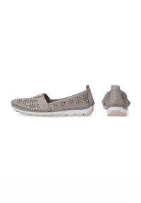 Graue Slipper mit perforiertem Design, weichem Lederoberteil, geflochtenen Details an den Seiten und weißen, gepolsterten Gummisohlen.
