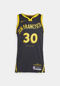 Camiseta de baloncesto negra con acentos amarillos, que presenta 'SAN FRANCISCO' y '30' en una fuente gruesa. Hecha de material transpirable, con la marca Nike visible.