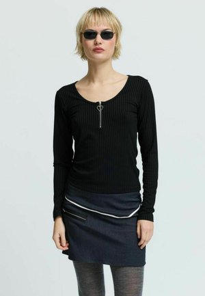 HARRIETRS - Blúzka - black