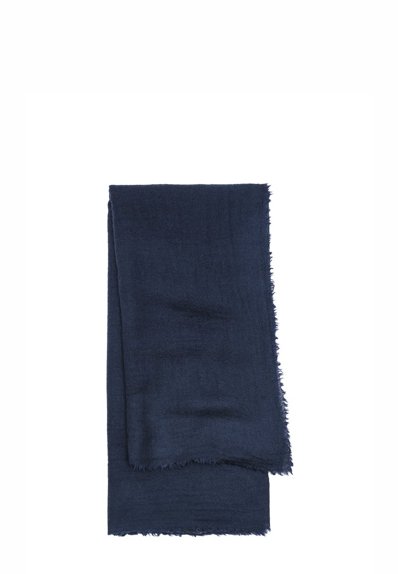 Granatowy szalik wykonany z miękkiego materiału, z teksturowanym wykończeniem i postrzępionymi krawędziami. Prostokątny kształt, lekki i wszechstronny design.