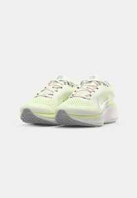 Nike Performance AIR WINFLO 11 - Scarpe da corsa su strada - sail/metallic silver/barely volt/volt/summit white/college grey