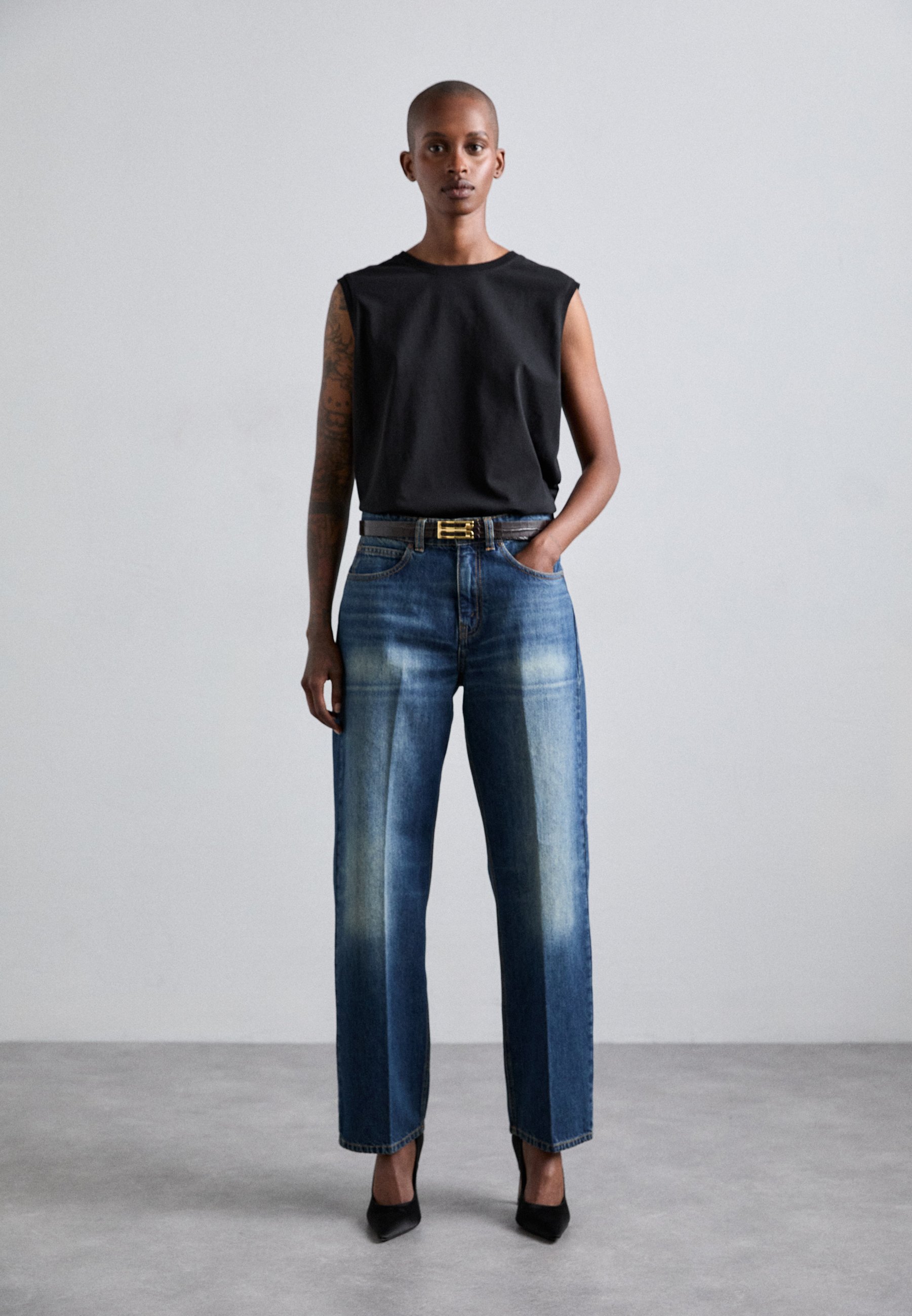 ボトムスその他 Victoria Beckham Bearnie jeans in faded blue Victoria Beckham BERNIE - Relaxed fit jeans - broken vintage