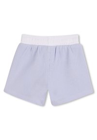 Ανοιχτό μπλε βαμβακερό σορτς με υφή σε σχέδιο βάφλας. Διαθέτει ελαστική λευκή μέση και δύο πιέτες μπροστά για ευκολία στην κίνηση.