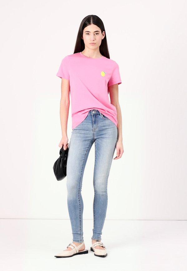 VMHANI FRANCIS  - Print T-shirt2