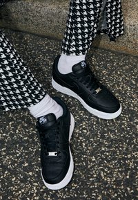 Nike Sportswear AIR FORCE 1 07 NEXT NATURE - Sapatilhas - black/white/metalllic silver