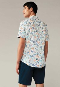 Next SHORT SLEEVE -  REGULAR FIT - Skjorter - white coral