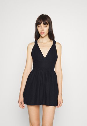 RUFFLE FLIRTY DRESS - Nappali ruha - black