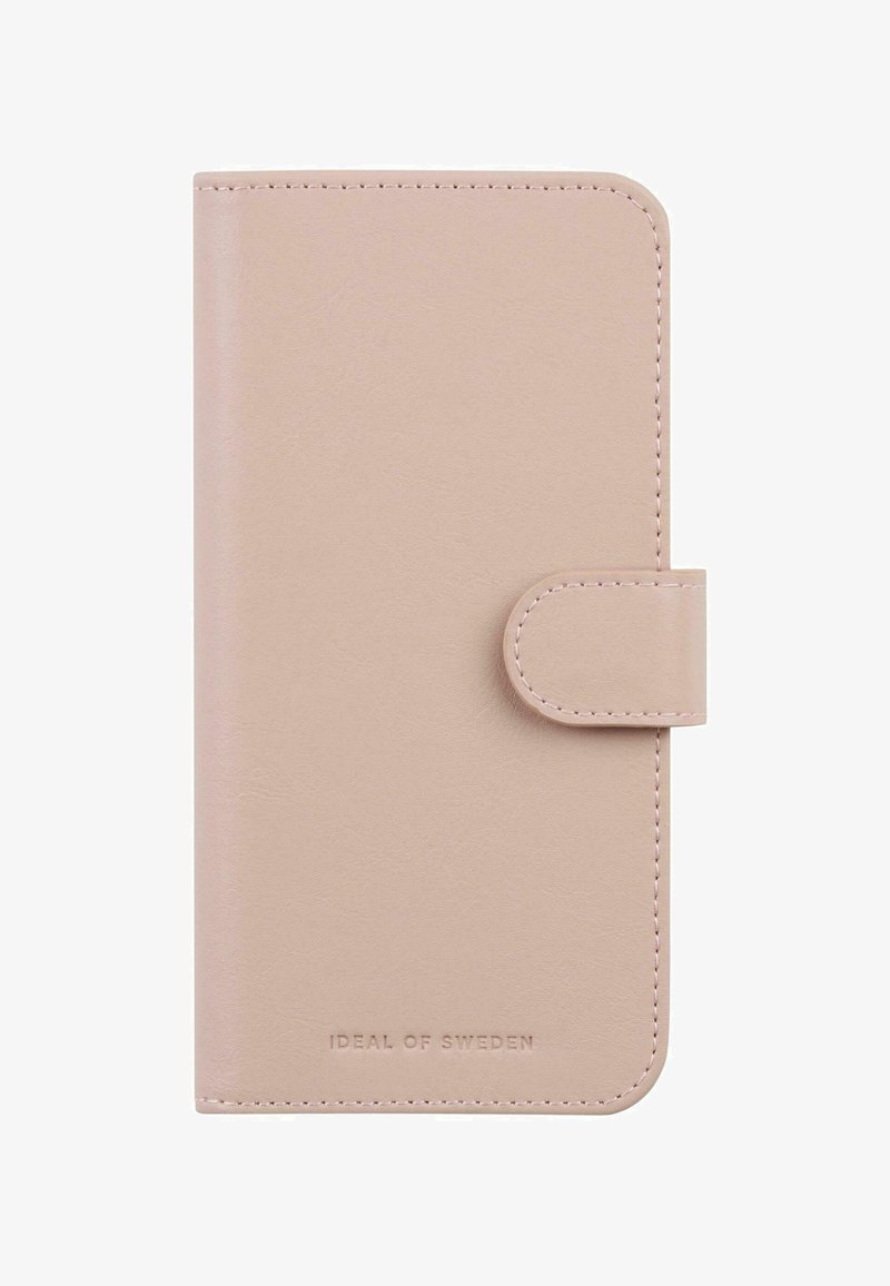 Billetera de teléfono de cuero rosa claro con bordes cosidos, un cierre a presión en la parte derecha, y "IDEAL OF SWEDEN" grabado en el centro inferior.