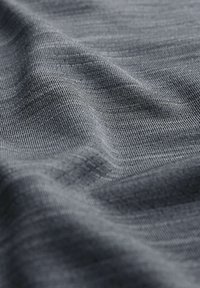 Kijelölve, slate grey