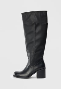 Μπότες με ψηλό τακούνι - black