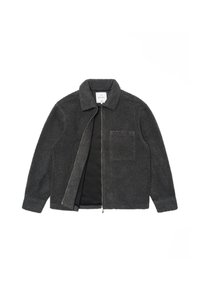 Veste en polaire gris foncé avec col, fermeture éclair intégrale à l'avant, manches longues, poche poitrine et tissu doux texturé.
