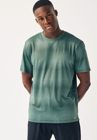 Next ACTIVE TIE DYE - Marškinėliai su spaudiniu - mottled green