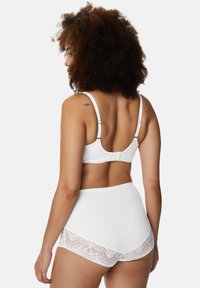 Marks & Spencer 3 PACK - Shorty - white