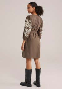 WE Fashion Vestito casual - army green