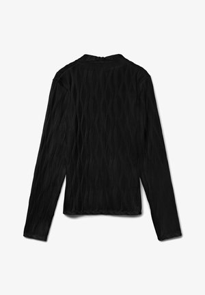 Černý top s dlouhým rukávem, který má strukturovaný vlnitý vzor, kulatý výstřih a zip na zádech. Hladká látka s přiléhavým střihem.