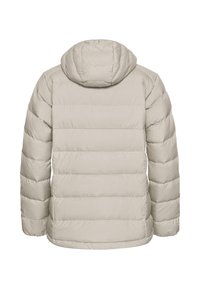 Helle beige Daunenjacke mit Kapuze, ausgestattet mit einem gesteppten Design, horizontalen Nähten und einer glatten, matten Textur.