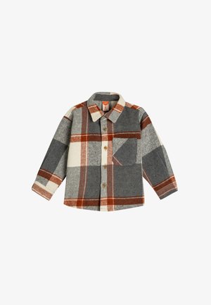 Camisa de cuadros de manga larga, en colores gris, blanco y naranja oxidado. Confeccionada en tela texturizada, presenta un cierre frontal con botones y un bolsillo en el pecho.