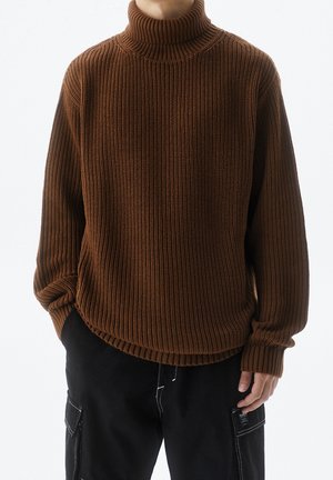 Svetr - brown
