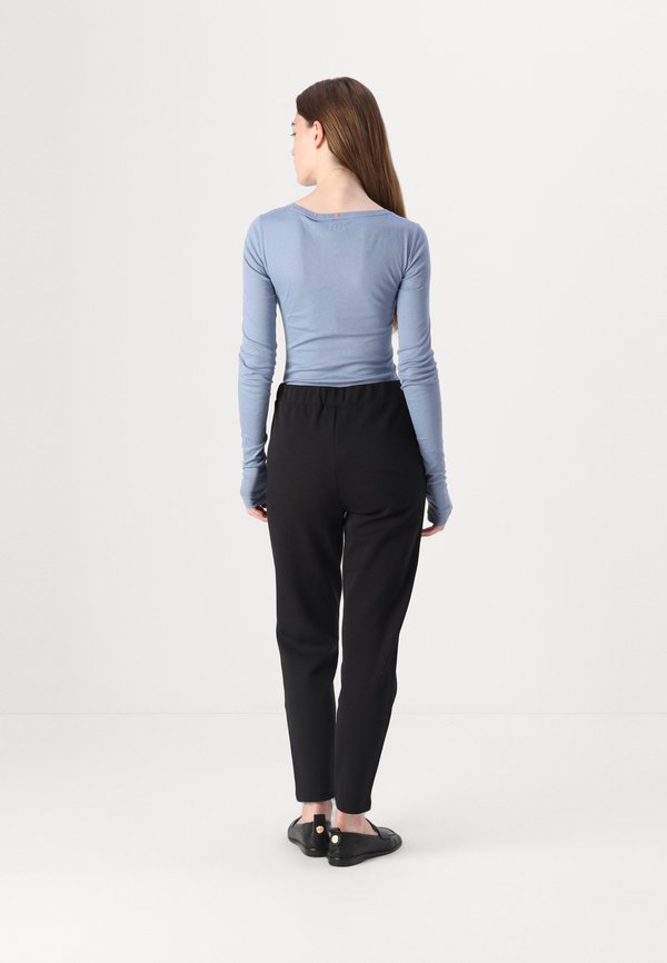 TAILORED SWEATPANT - Trousers2