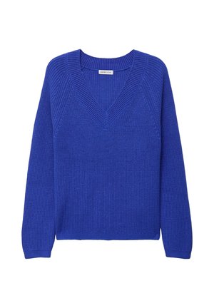 Niebieski, dzianinowy sweter z długim rękawem i dekoltem w serek, z prążkowanymi mankietami, kołnierzem oraz dolnym brzegiem, ułożony płasko na białym tle.