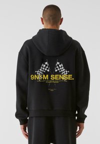 9N1M SENSE RACE FLAGS - Kapucni - black