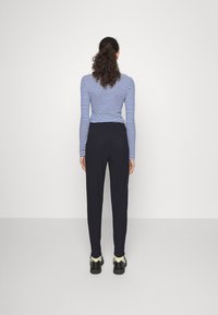 ONLY Tall ONLPOPTRASH SALLY EASY - Calças - night sky