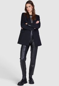 Marc Aurel Kurzmantel - black varied