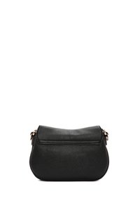 Borsa a tracolla in pelle nera con forma arrotondata, superficie strutturata, cuciture decorative e dettagli in metallo dorato.